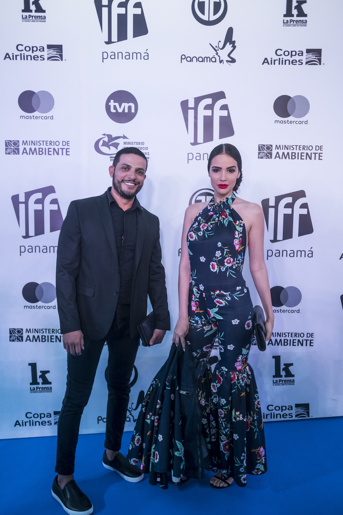 IFF Panama, alfombra azul IFF Panama, alfombra azul